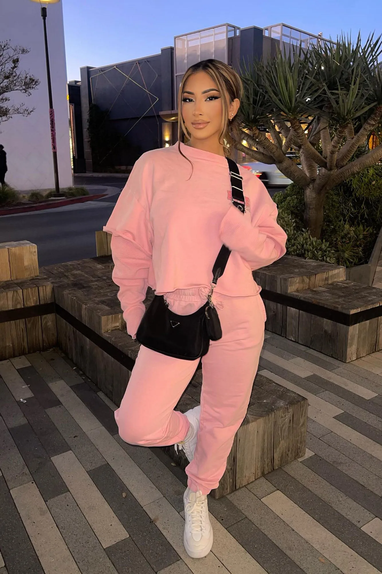 Apres Vibes Jogger Set - Pink